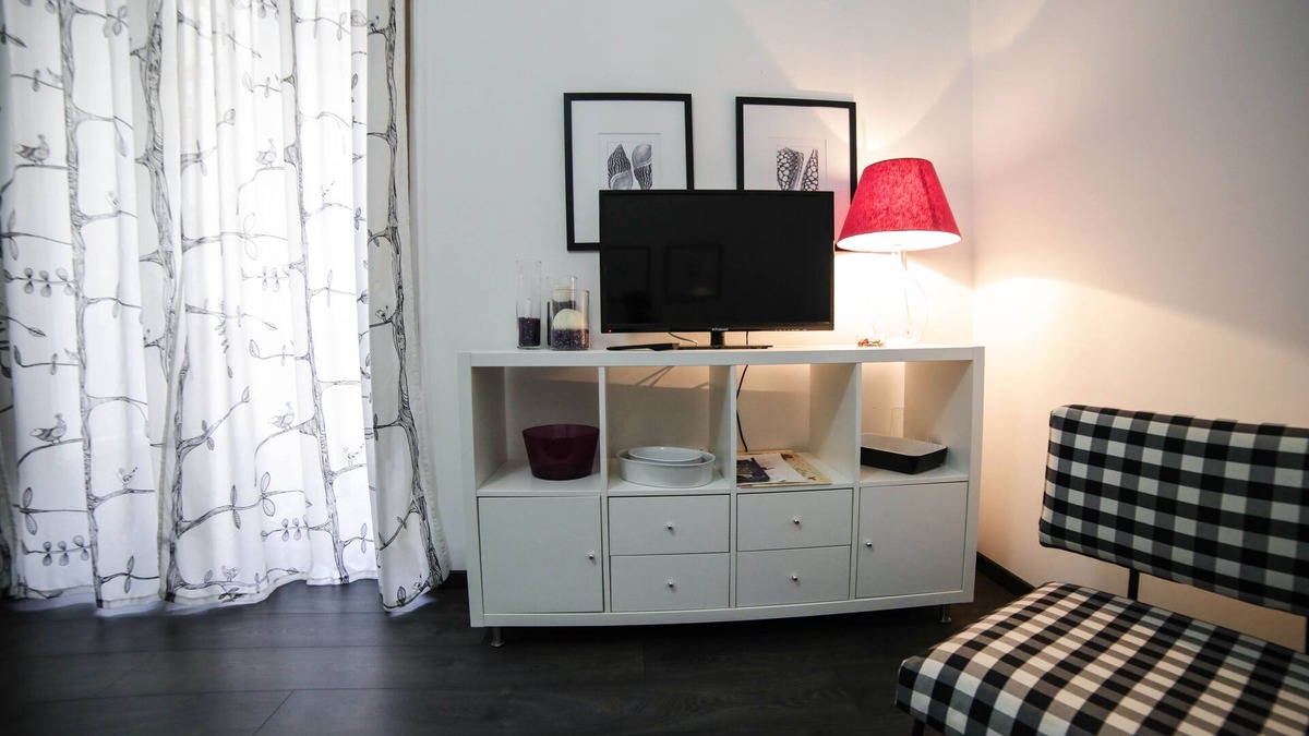 Ruggero Settimo Apartment | Amazing Politeama house