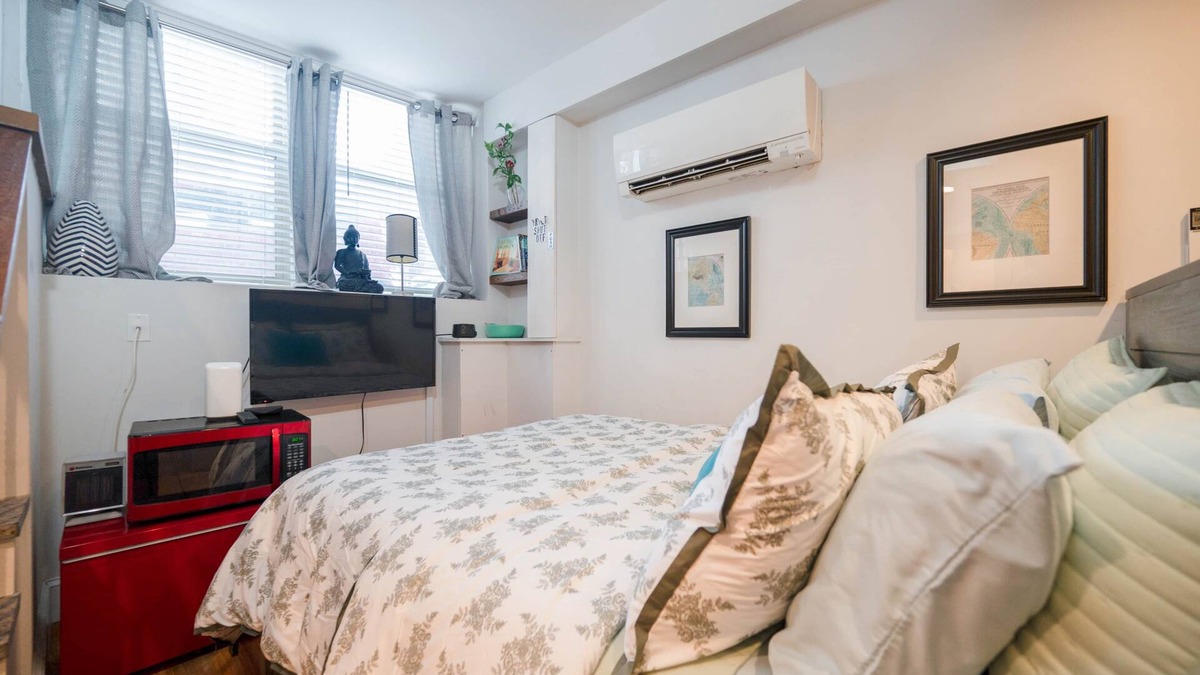 North End Apartment | Amazing price & location w parking -North End -Boston