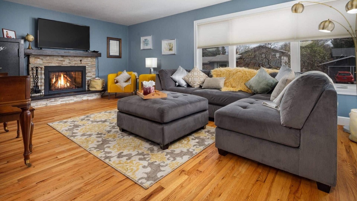 Cedar Hills House | Amazing Single Level Suburban Home, Pet Friendly, Fenced Backyard, Close 2 Nike, Shopping, Portland
