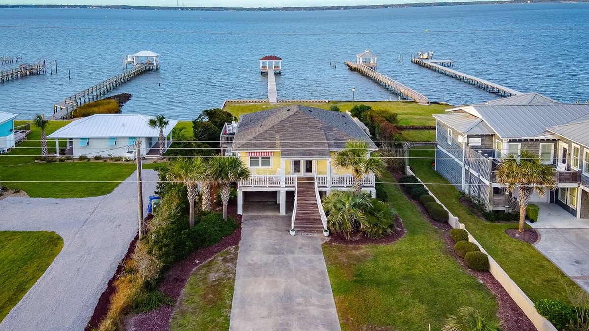 Emerald Isle Cottage | Amazing Sound Front Cottage with Private Pier and In-Ground Pool!