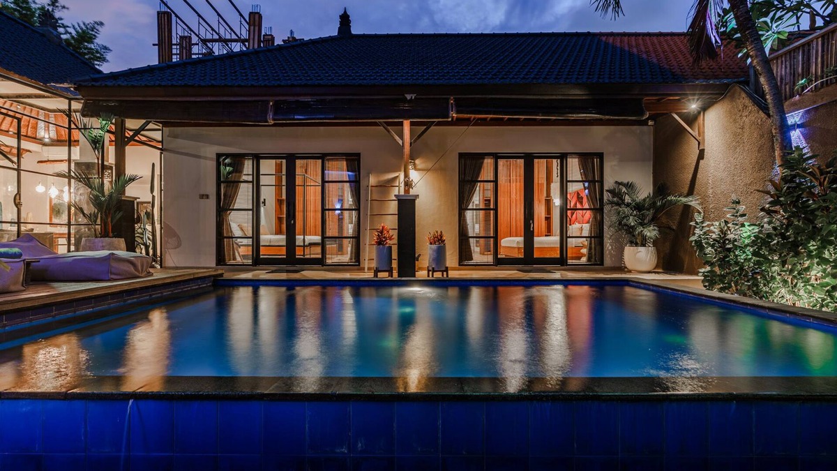 Batubelig Villa | Amazing Spacious Villa in North Seminyak
