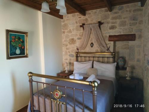 Gortyna House | Amazing Stone Villas