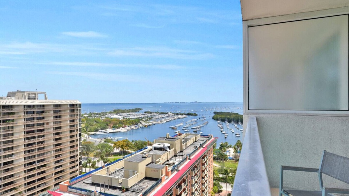 Coconut Grove Apartment | Amazing Studio - Walking Distance to Cocowalk