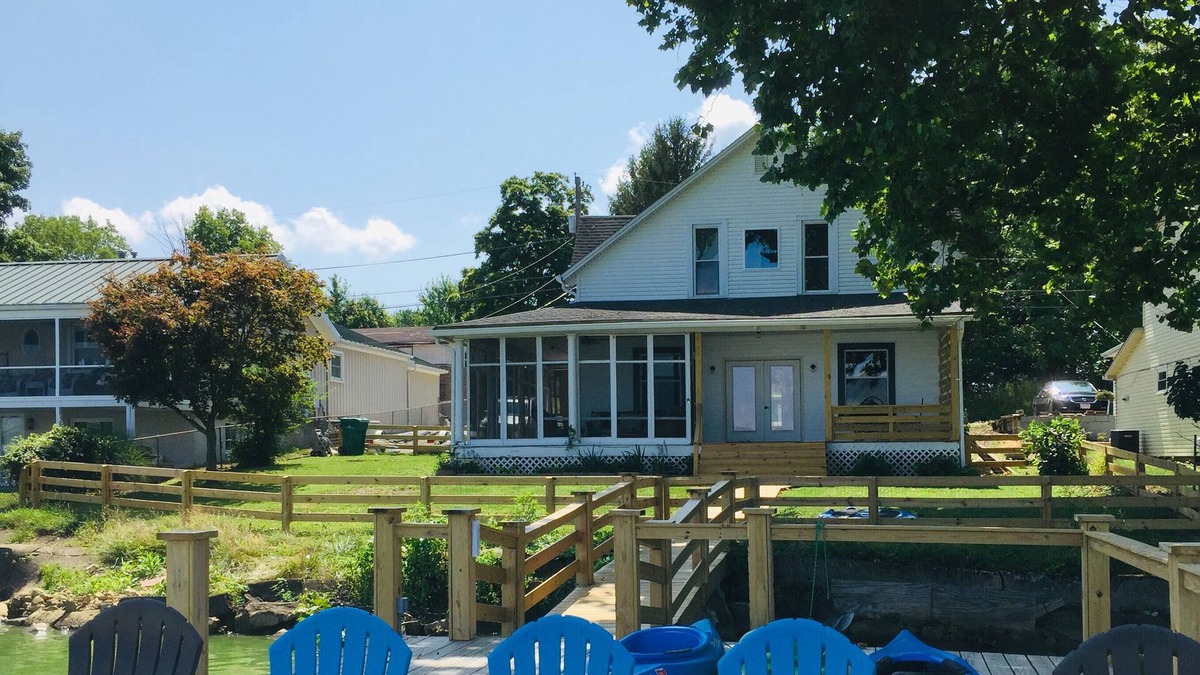 Millersport House | Amazing Sunset Views, Summer Lakefront Getaway