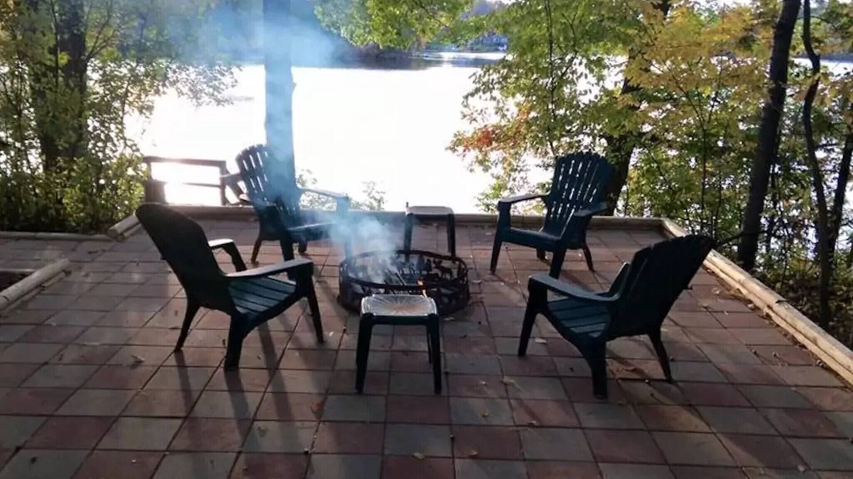 Irons House | AMAZING SUNSETS! Big Bass Lake Cottage! Swim,boat,fish!