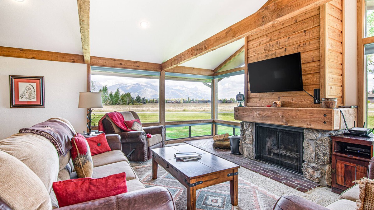 Jackson Hole House | Amazing townhouse next to golf course with deck