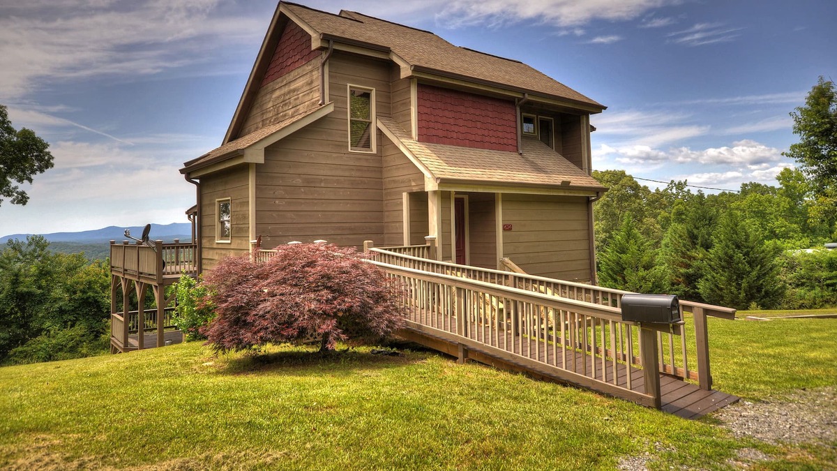 Ellijay Cabin | Amazing View & Game Room, The Perfect Family Getaway W/Hot Tub