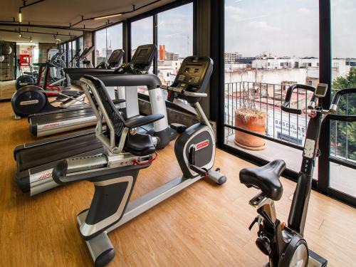 Downtown Guadalajara Apartment | Amazing View Loft wGym Coworking 2 BD Tribu Colon 301