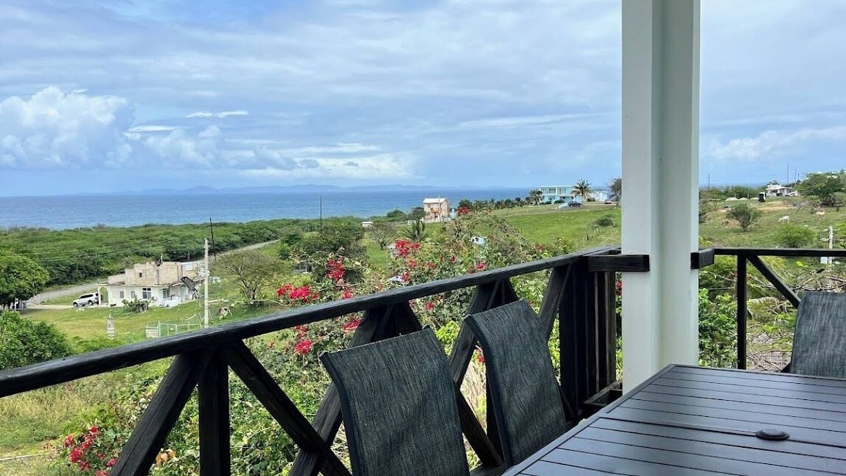 Villa Borinquen Villa | Amazing Views 2 Bedrooms, 2 Baths, Walk to Beach AC/WiFi