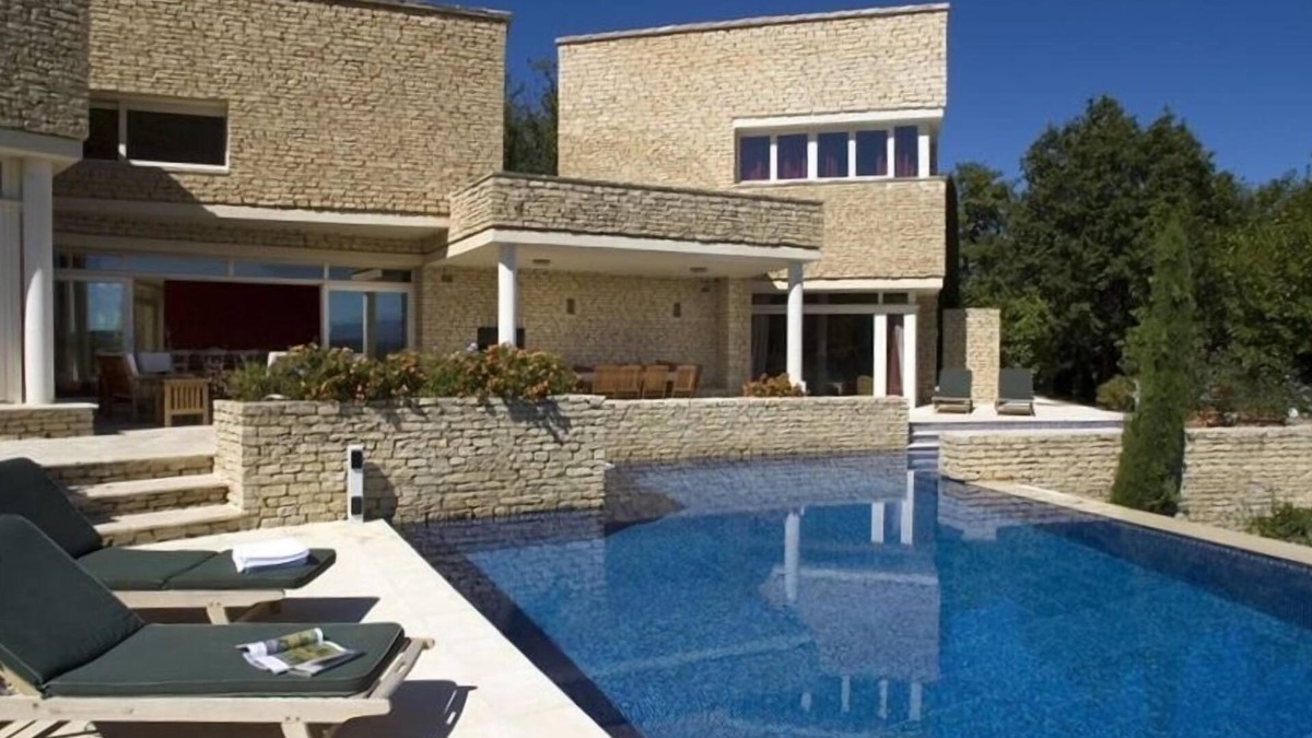 Goult Villa | Amazing views in the heart of Luberon, pool & AC, 10 guests. Book summer 25 NOW!