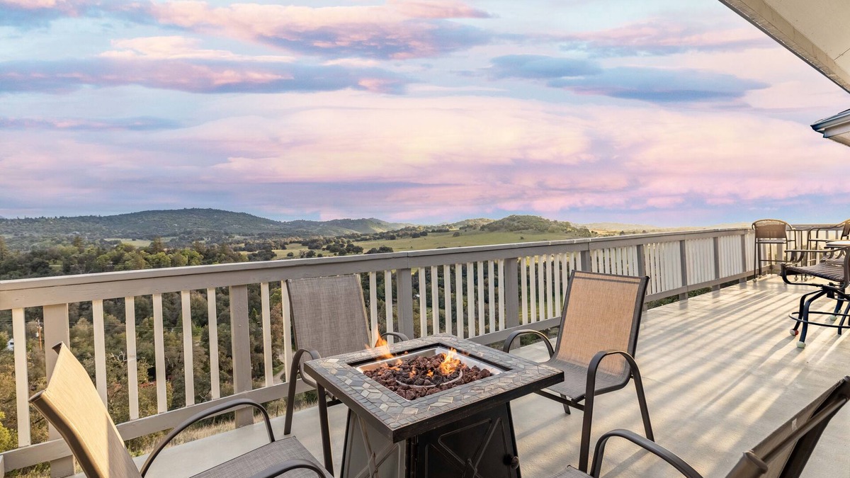 Julian House | Amazing Views - Near Town - Secluded 2.5 Acres - Games - Pets Allowed