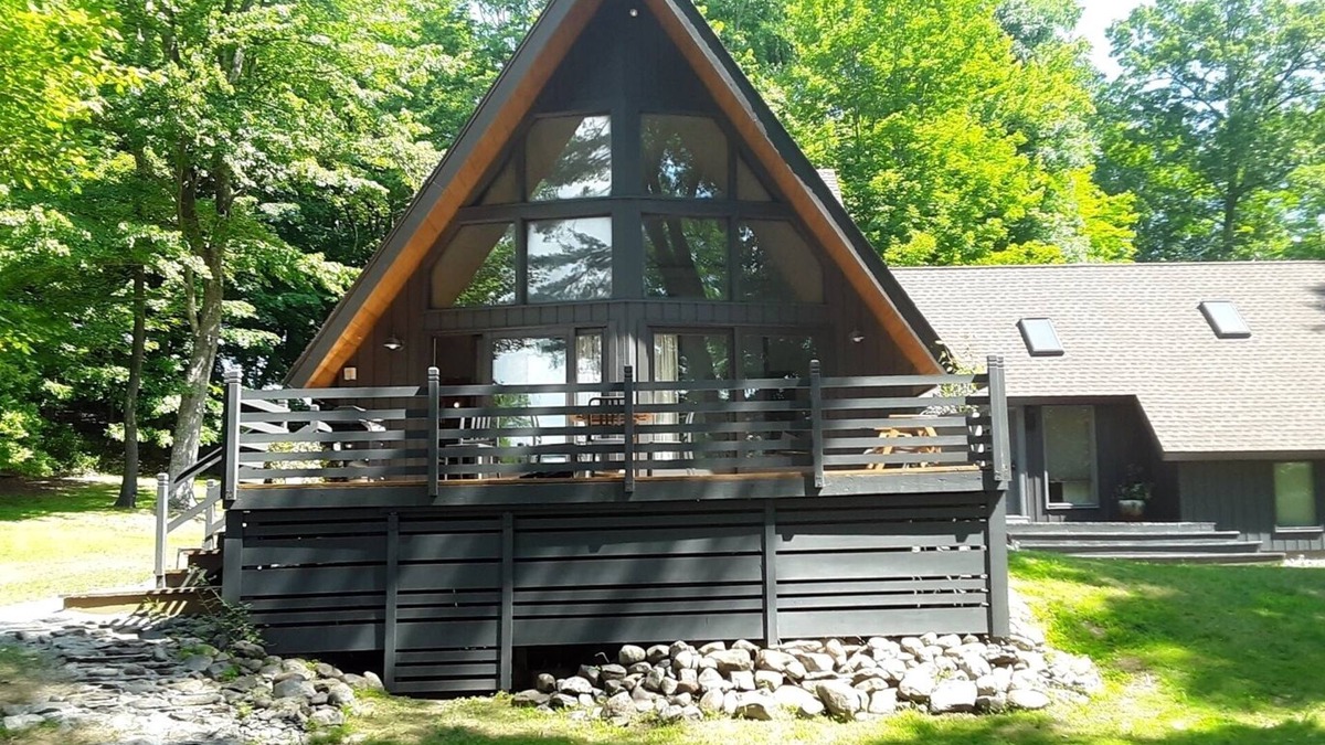 High Falls House | Amazing Views of Hudson Valley Gunks 90 min from NYC
