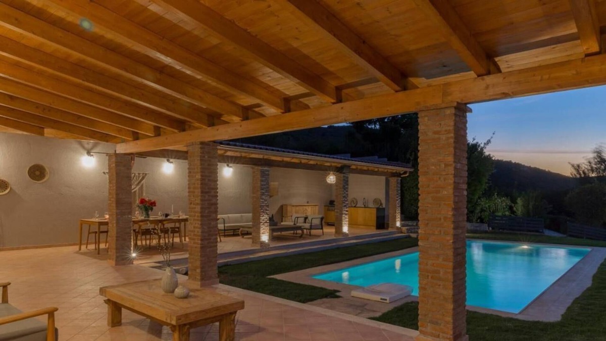 Chalcis Villa | Amazing Villa Esperas with private pool in Chalkida, Greece.