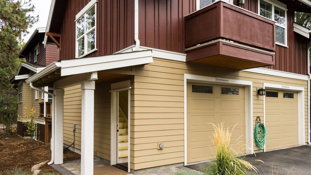 River West Apartment | Amazing West Side - Walk Everywhere - Dog-Friendly