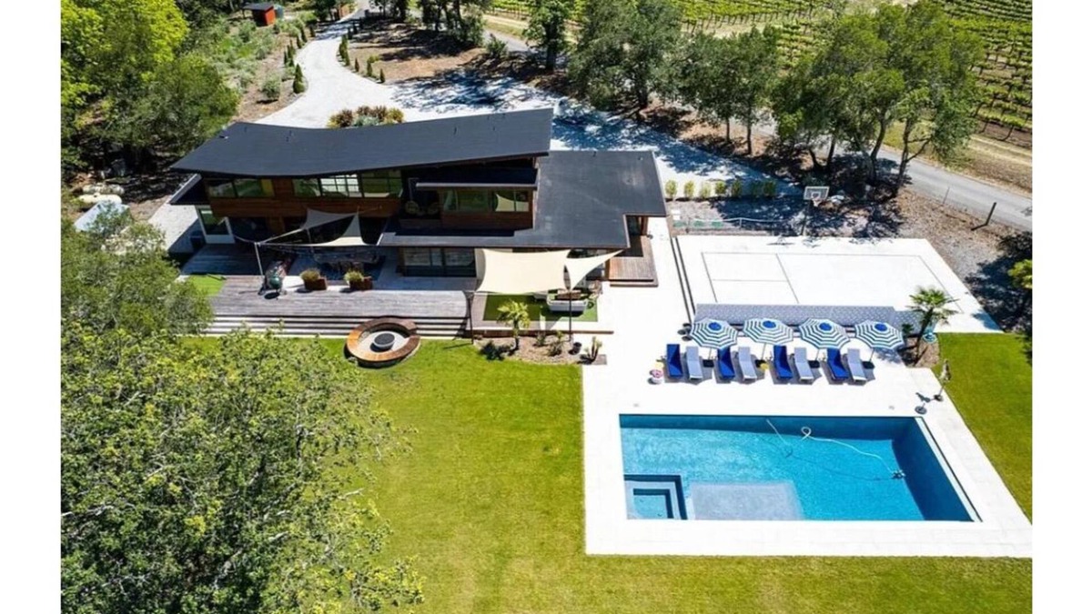 Geyserville House | Amazing Wine Country Estate- Your Private Resort!