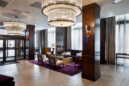 Downtown Wichita Hotel | Ambassador Hotel Wichita, Autograph Collection
