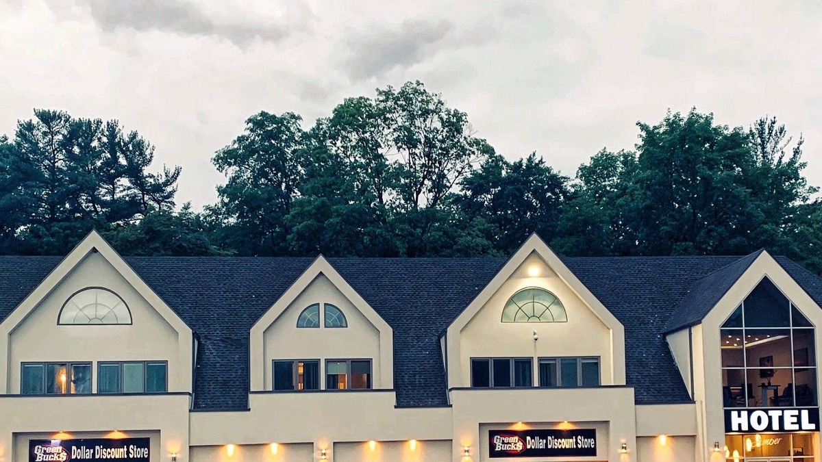 Grand Bend Hotel | Amber Hotel