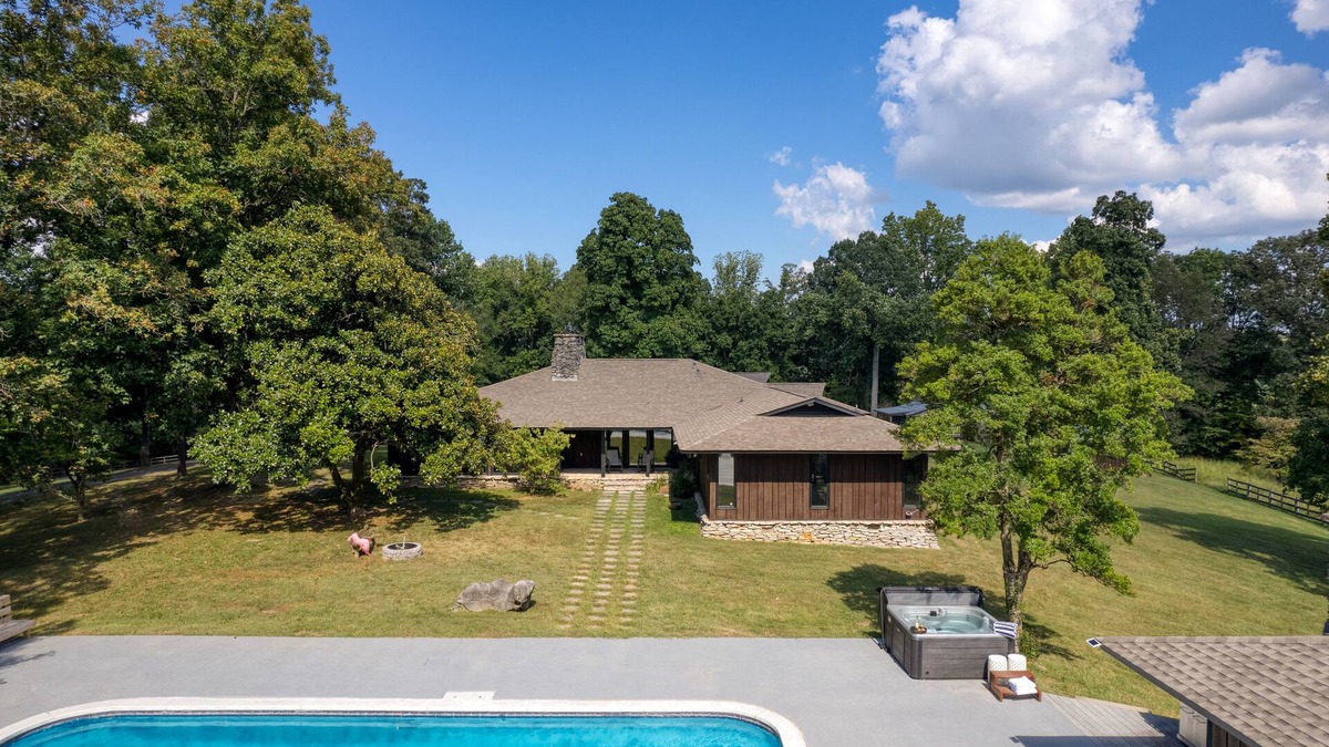 New Market House | Amber Lodge by AvantStay | Pool, Firepit, Sauna