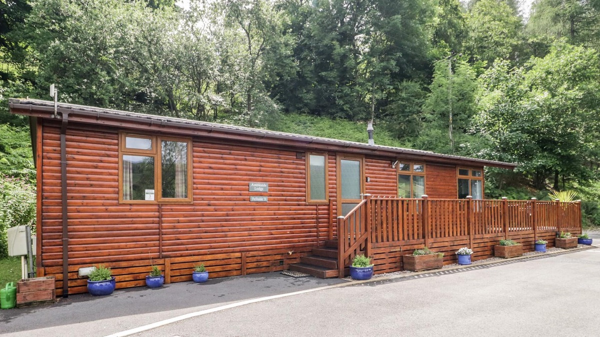 Troutbeck Cottage | AMBLESIDE LODGE, pet friendly, with a garden in Windermere