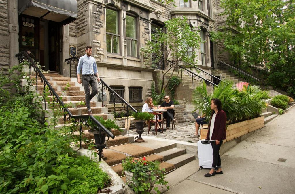 Downtown Montreal Hotel | Ambrose House & Cafe - SELF CHECK-IN GUESTHOUSE