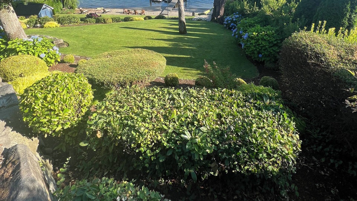 Lakewood House | American Lake Estate Property/ Next to Tacoma Golf and Country Club