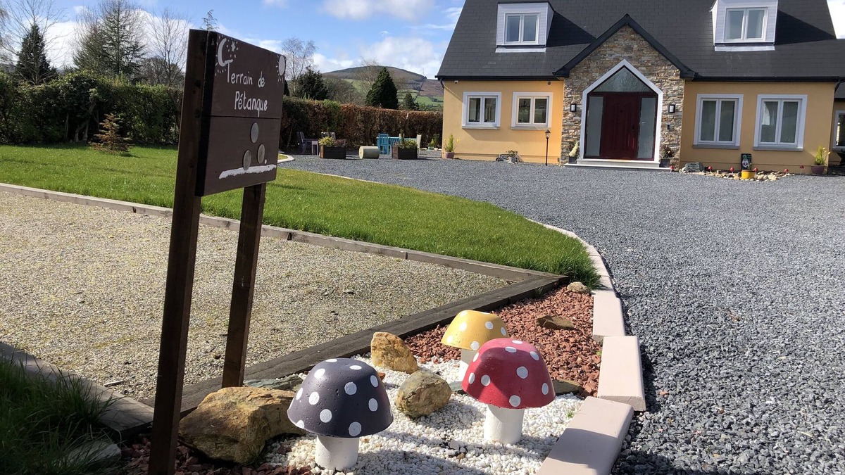 Bunclody Bed & Breakfast | American-style en suite bedroom in Bunclody (Breakfast included)