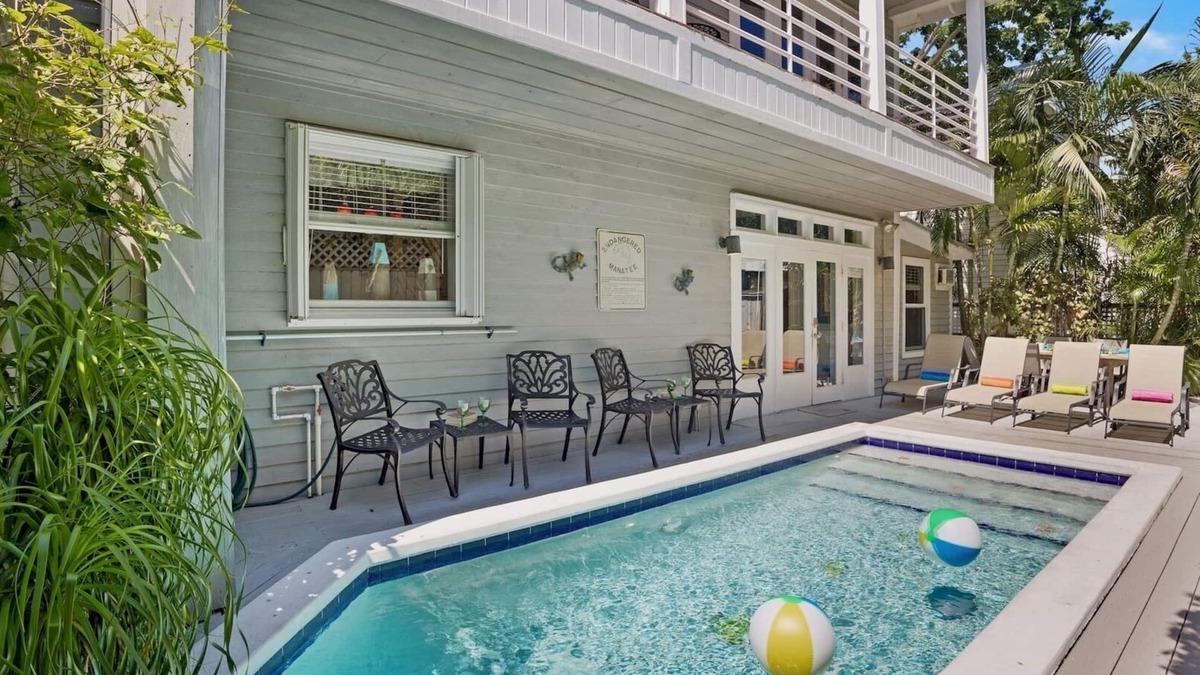 Downtown House | *AMERICANA TROPICALE @ OLD TOWN* Home & Pool by Duval + LAST KEY SERVICES.