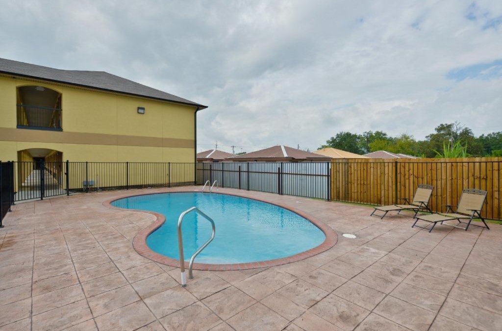Lake Charles Hotel | Americas Best Value Inn Lake Charles Interstate 210