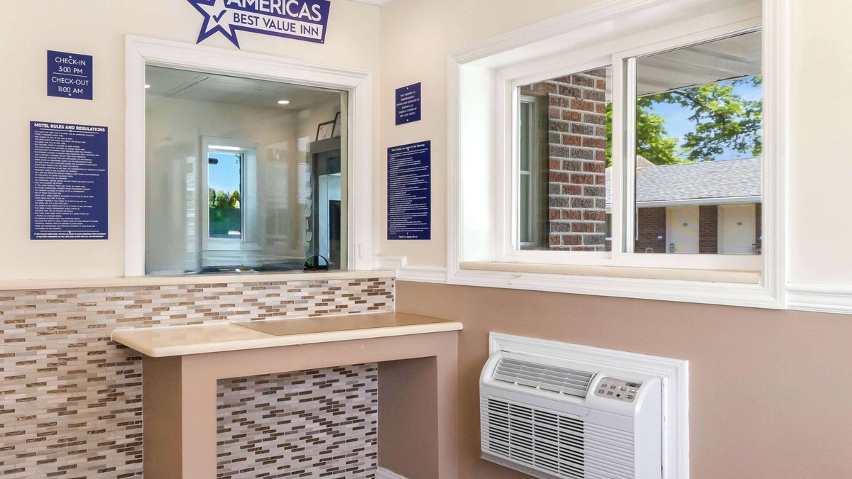 Avenel Hotel | Americas Best Value Inn Avenel Woodbridge