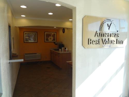 Goldsboro Hotel | Americas Best Value Inn - Goldsboro