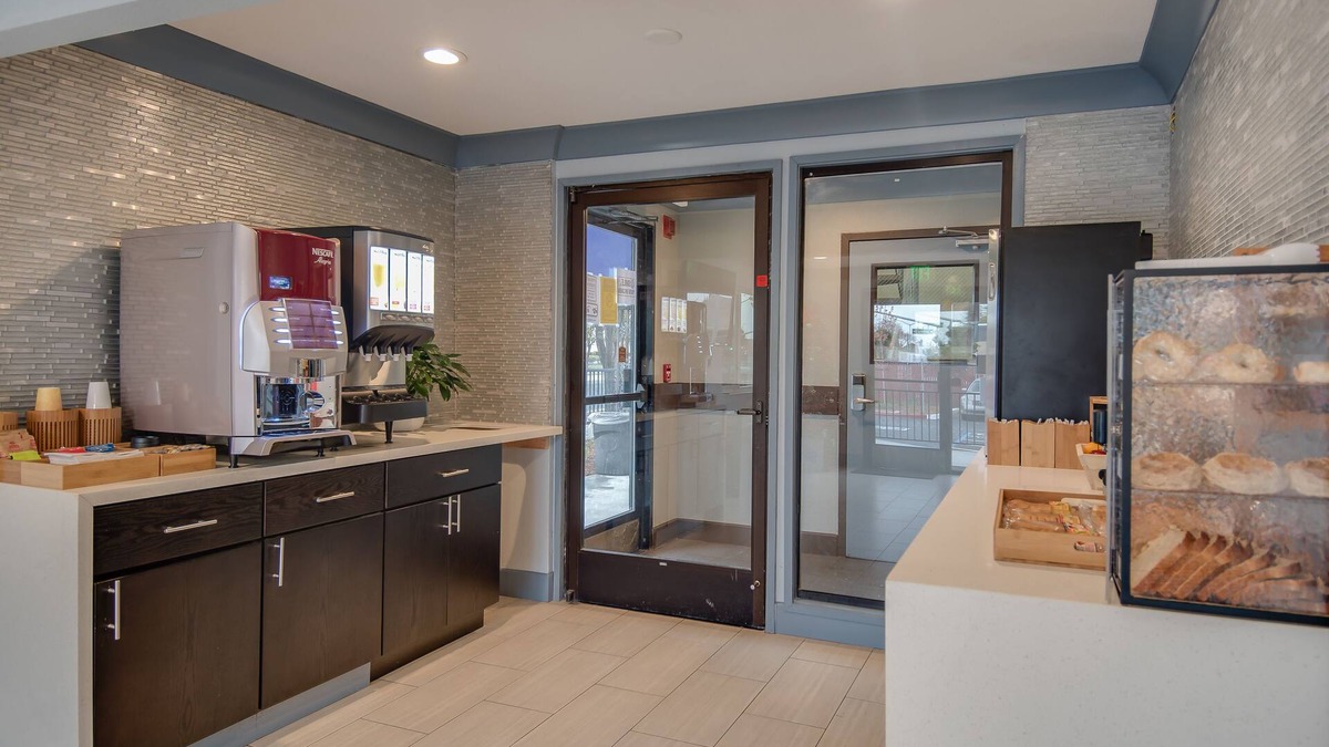 Hayward Hotel | Americas Best Value Inn Hayward