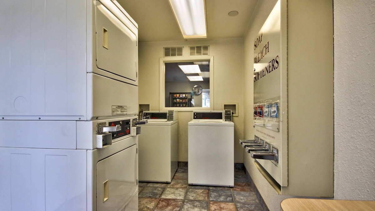 Helena Hotel | Americas Best Value Inn & Suites Helena