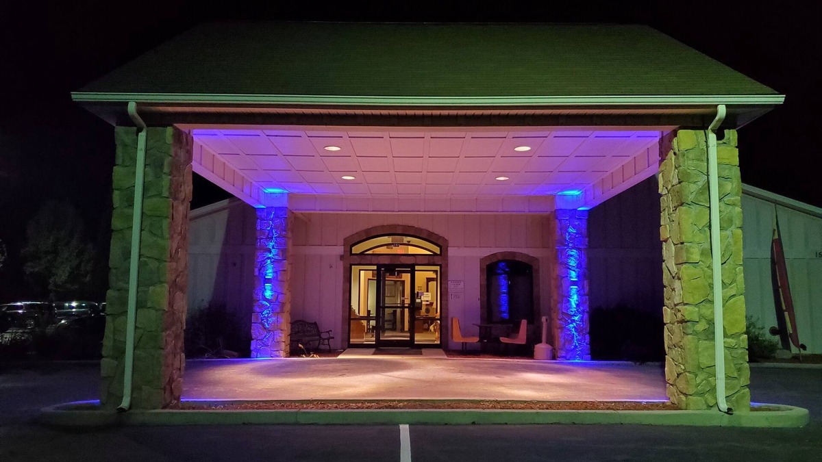 Independence Hotel | Americas Best Value Inn & Suites Independence VA