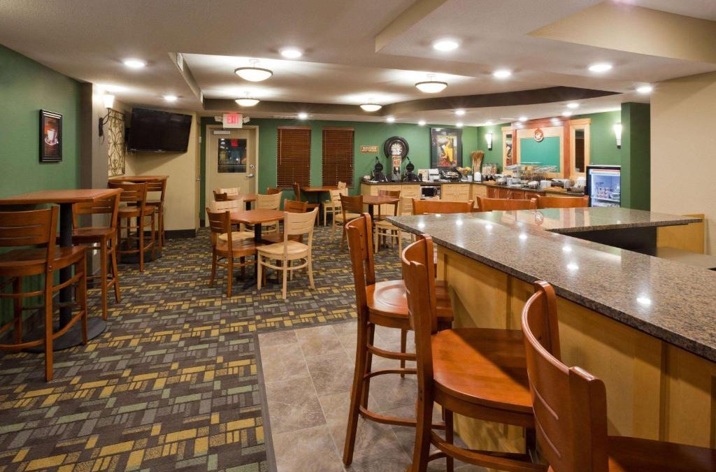 Hawley Hotel | AmericInn by Wyndham Hawley