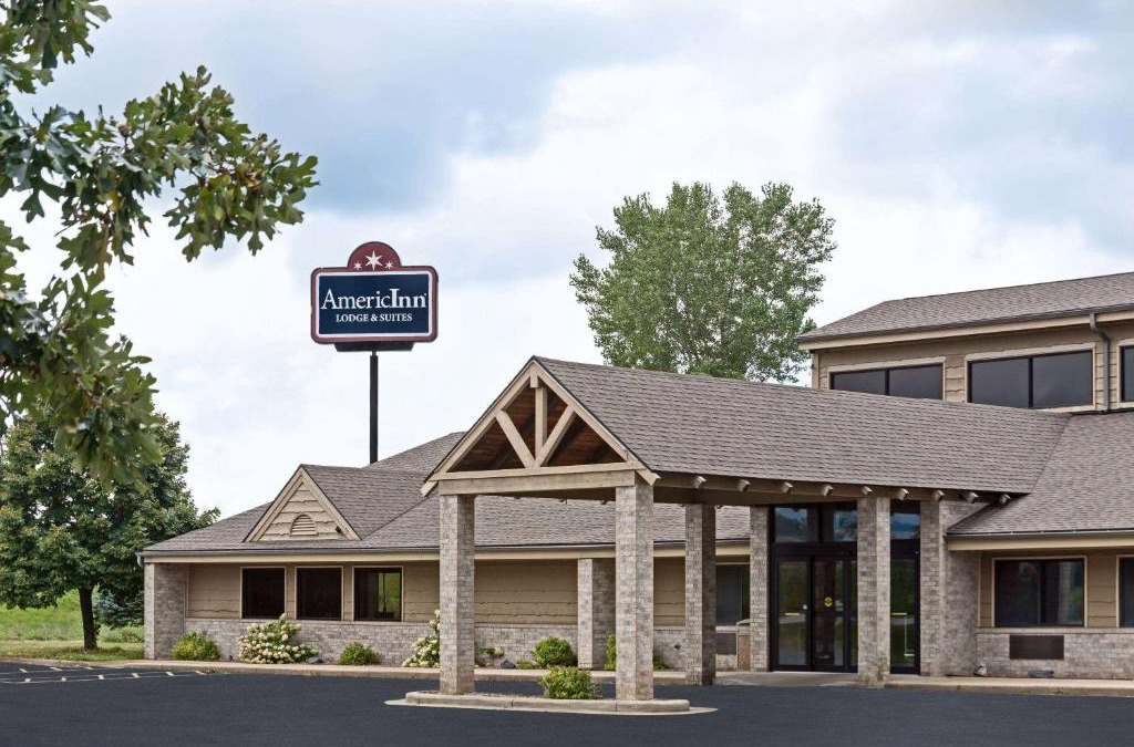 Tomah Hotel | AmericInn by Wyndham Tomah