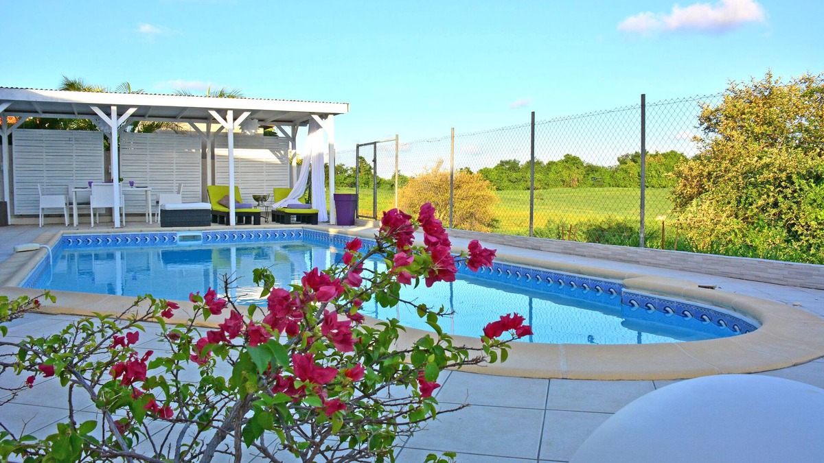 Le Robert Villa | Amethyst comfortable villa, private swimming pool 9x4m salt, close to beaches