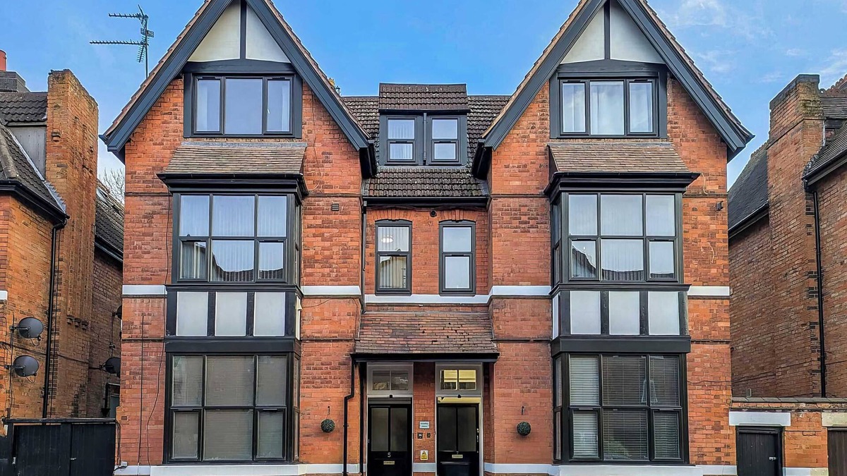 Moseley Apartment | Amethyst Suite Moseley Birmingham STAE-Homes