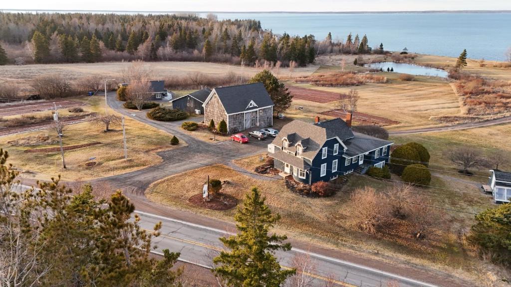 Lorneville Hotel | Amherst Shore Country Inn