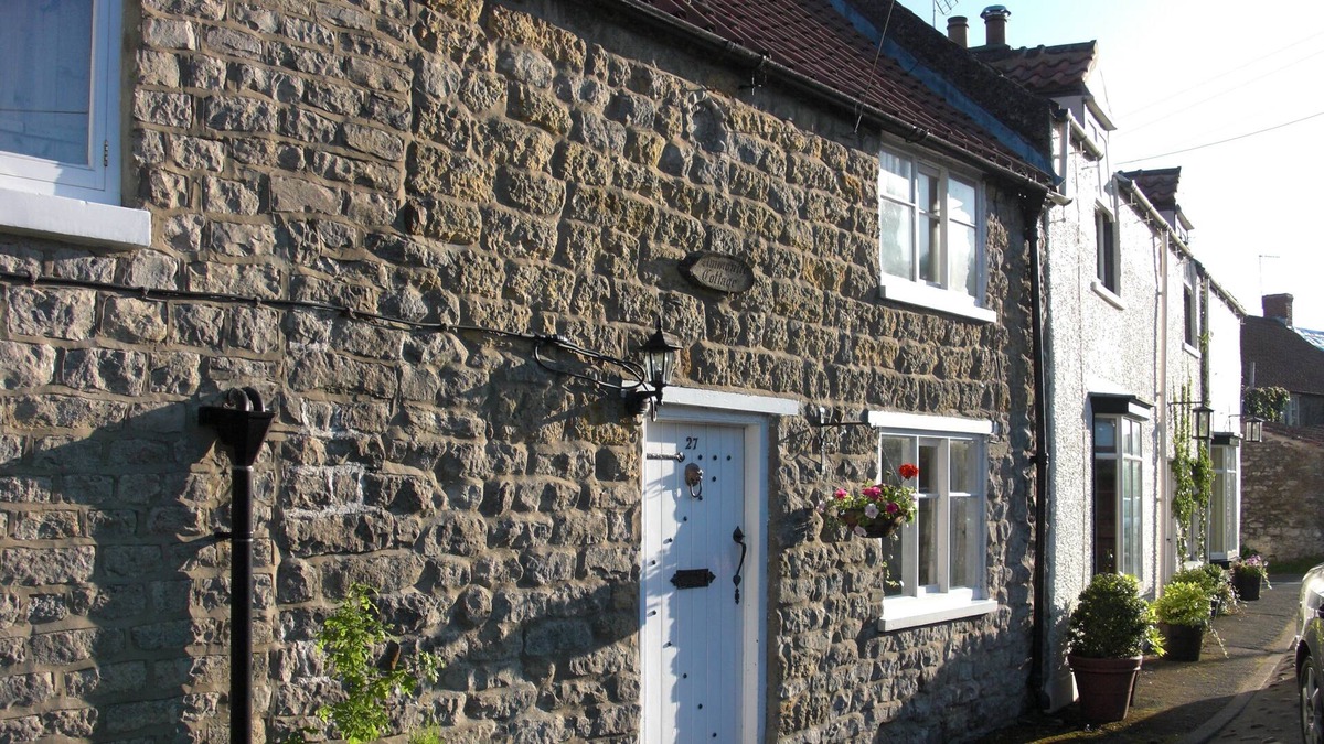 Kirkbymoorside Cottage | Ammonite Cottage - cosy riverside home, character & original period features