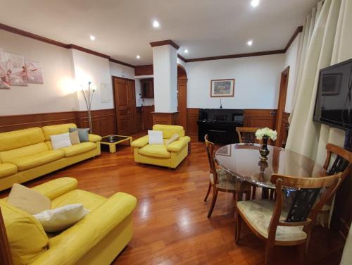 Quartiere XVII Trieste Apartment | AmoR