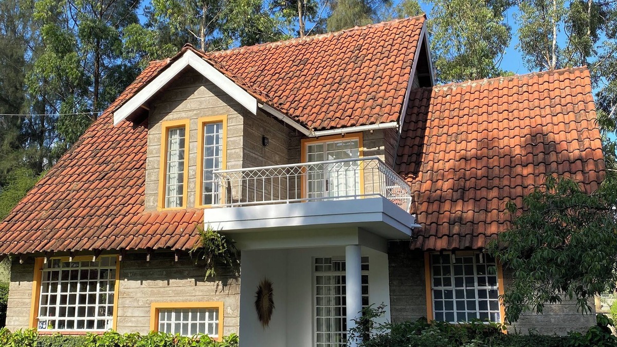 Arusha Villa | Amora Villa, Cozy home with a beautiful lush garden, swimming pool, fitness gym.