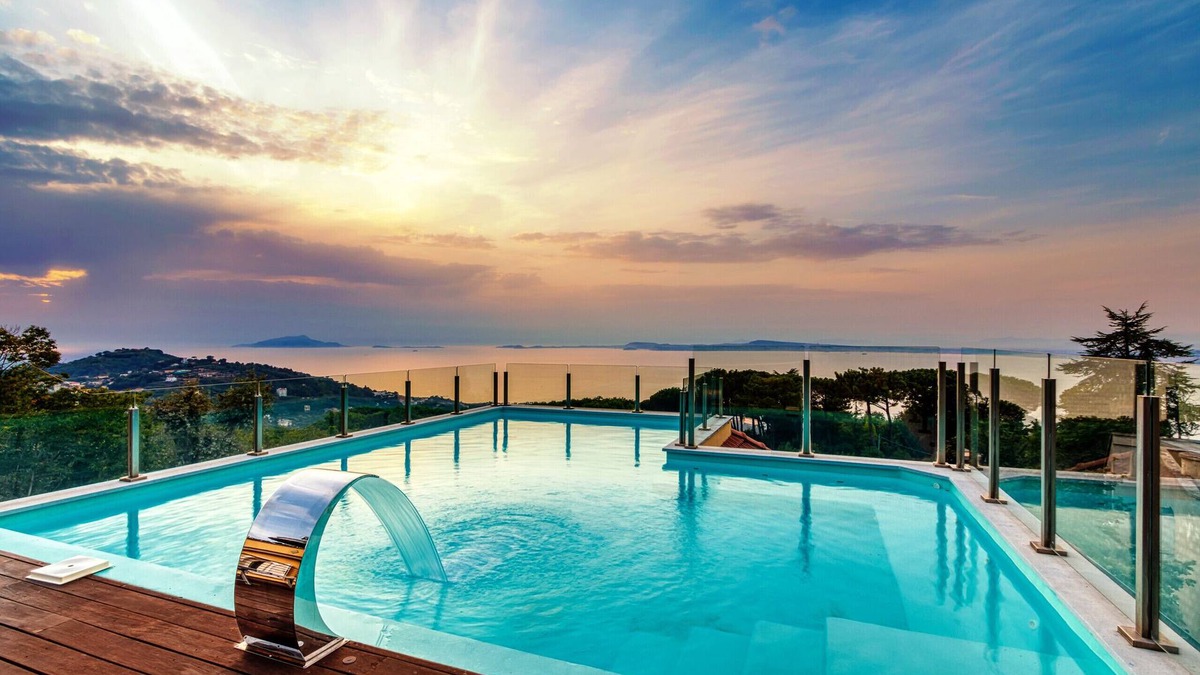 Sorrento Villa | AMORE RENTALS -Villa Eva with Swimming Pool, SPA, Terraces, Sea View, Parking and Air Conditioning