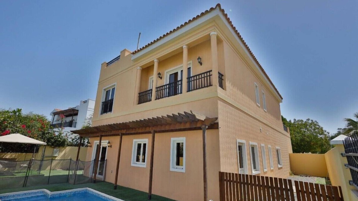 Dubai Villa | Ample 5 Bedroom +Maid's Room Villa w/Private Pool