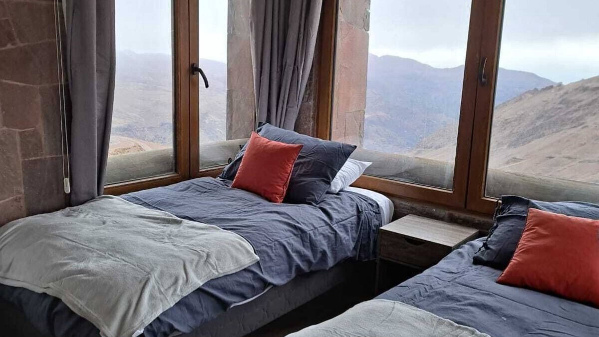Valle Nevado Apartment | Amplio Departamento con Vistas a la Montaña, ¡con Ski-in y Ski-out !