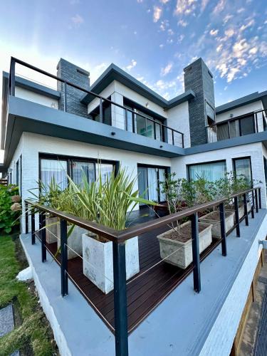 Manatiales House | Amplio duplex al mar en manantiales
