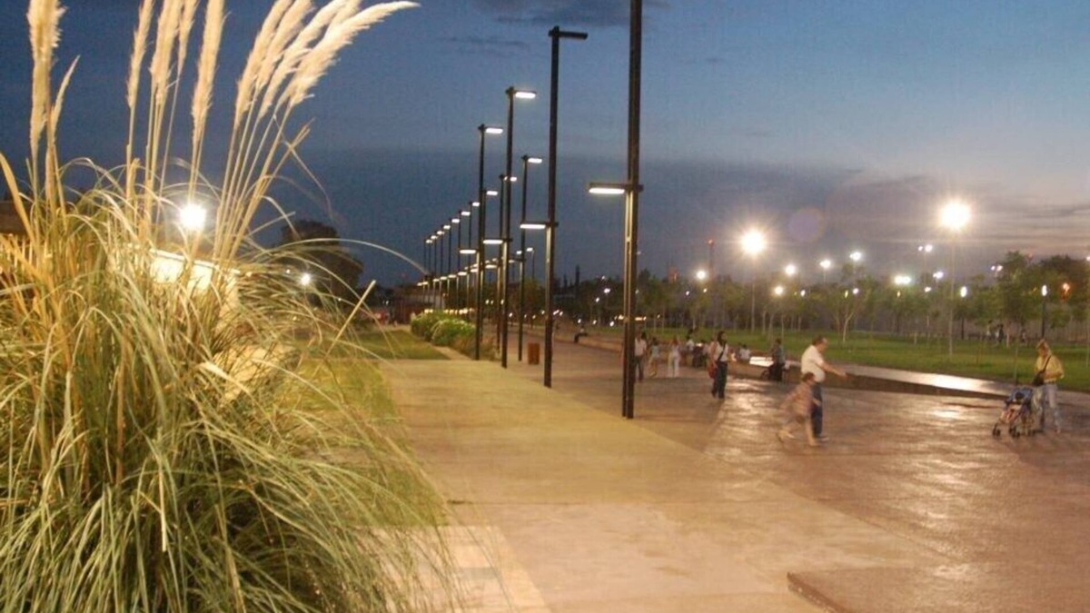 Mendoza City Center Apartment | Amplio y moderno con cochera y seguridad.