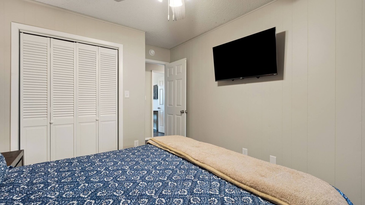 Van Buren House | Amy Ln-Newly Remodeled Home w/Outdoor Dining Area