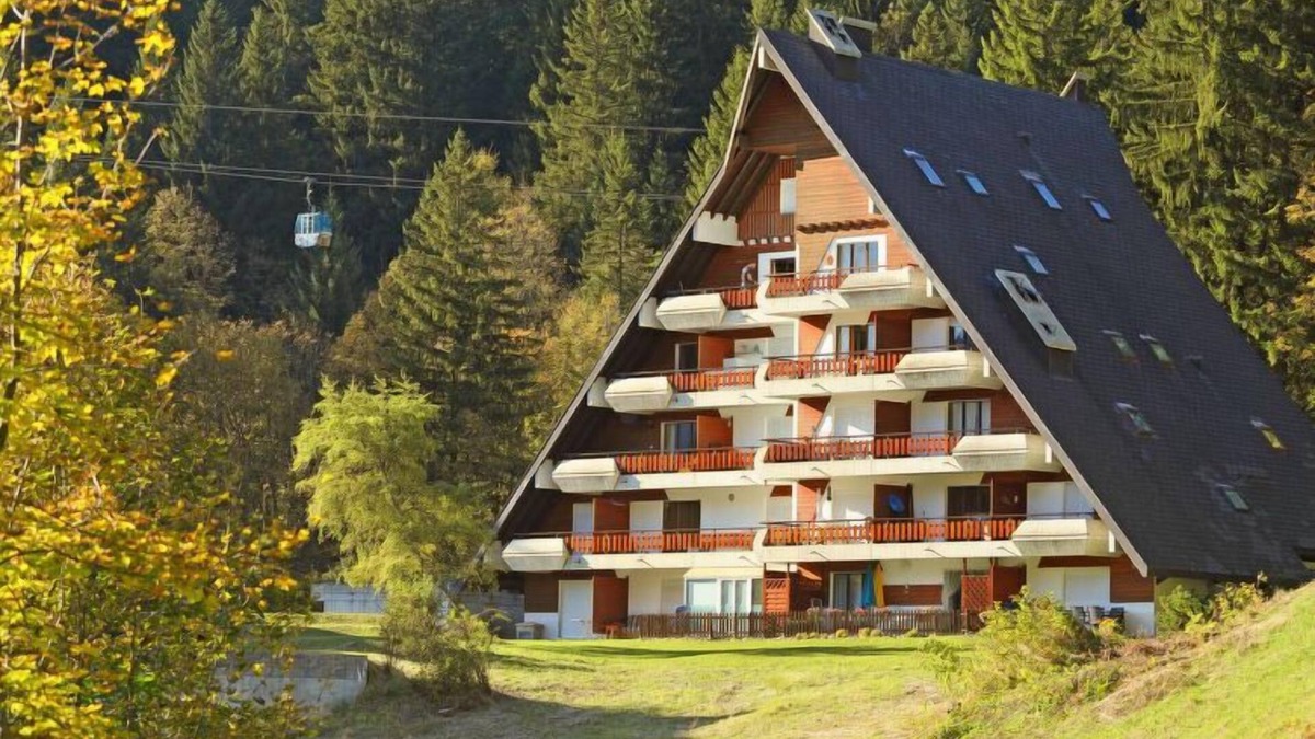 Alpe des Chaux Apartment | Anémone 2/16 by Interhome