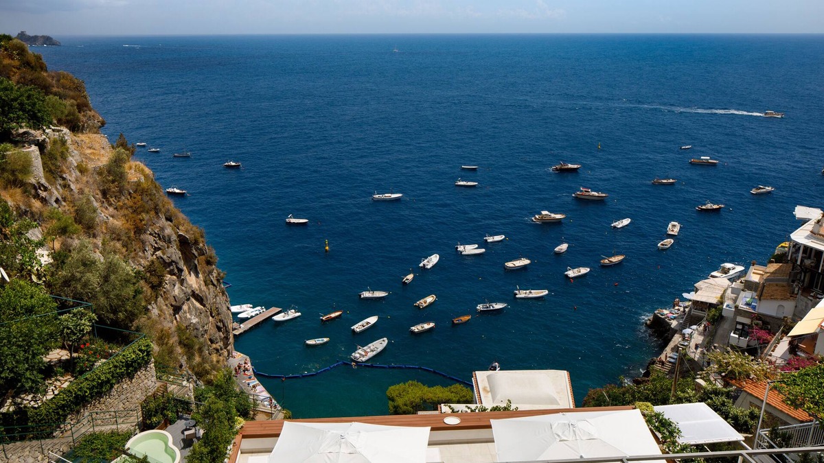 Praiano Villa | An amazing seafront villa at 100mt to the beach and restaurants