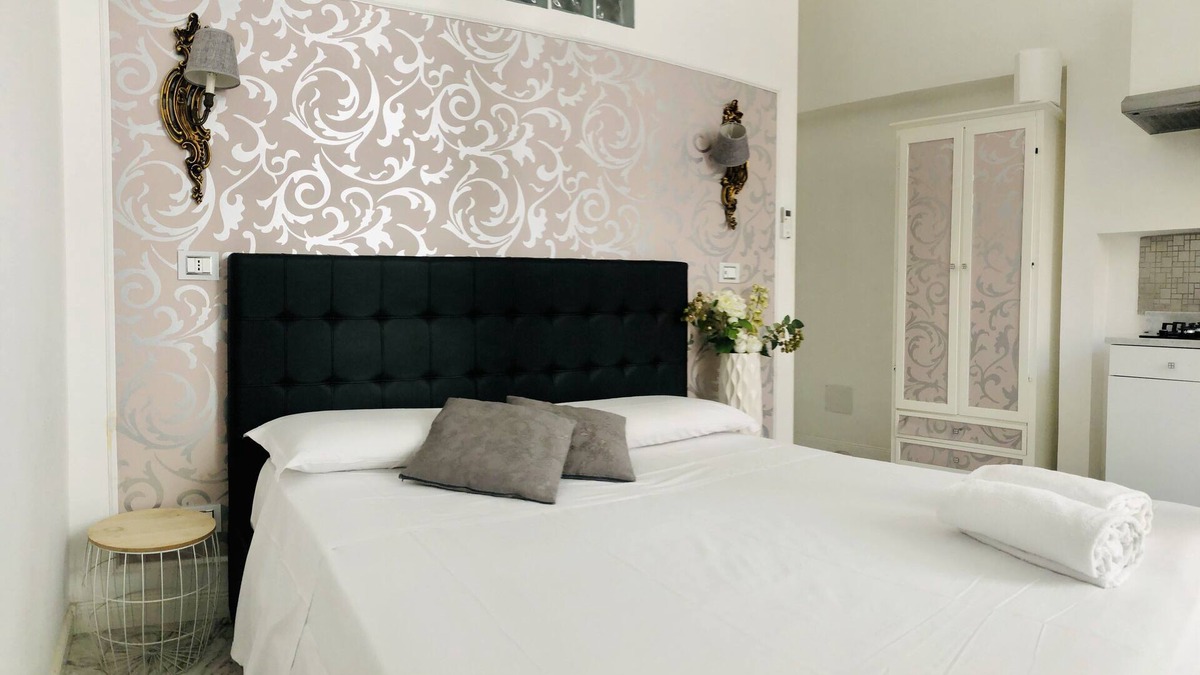 Monti Apartment | An apartment with 3 private rooms